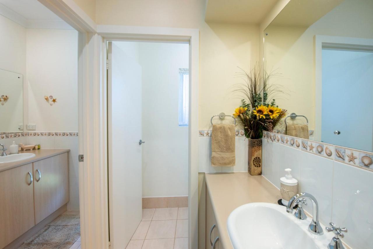 Searenity Holiday Accommodation Emu Bay Buitenkant foto