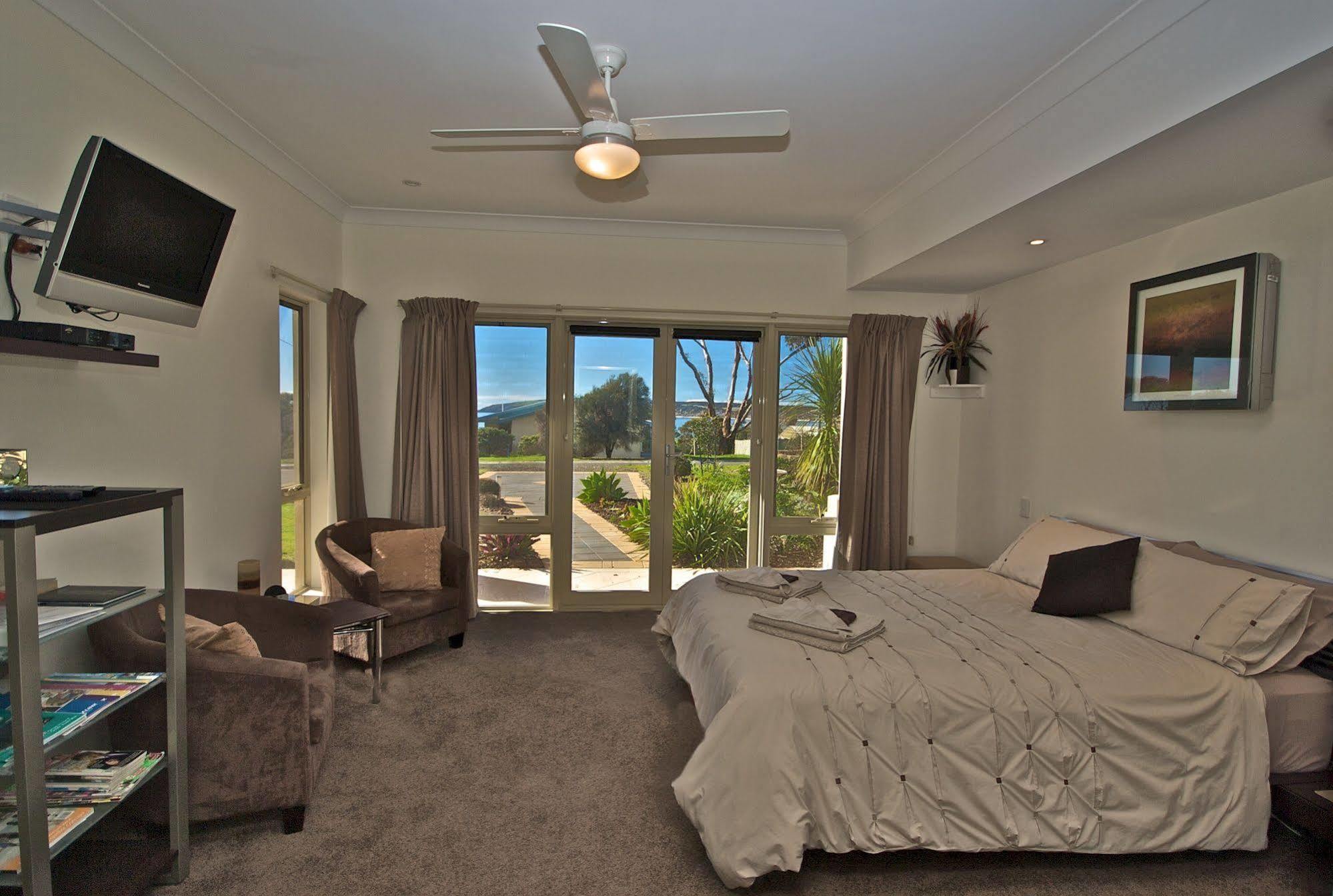 Searenity Holiday Accommodation Emu Bay Buitenkant foto