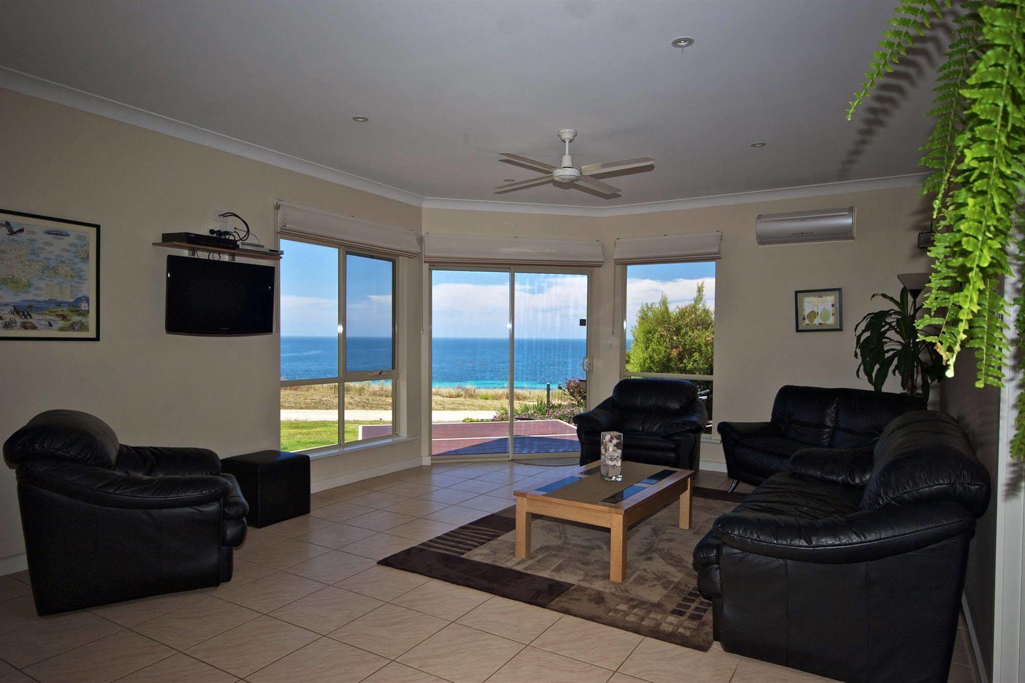 Searenity Holiday Accommodation Emu Bay Buitenkant foto